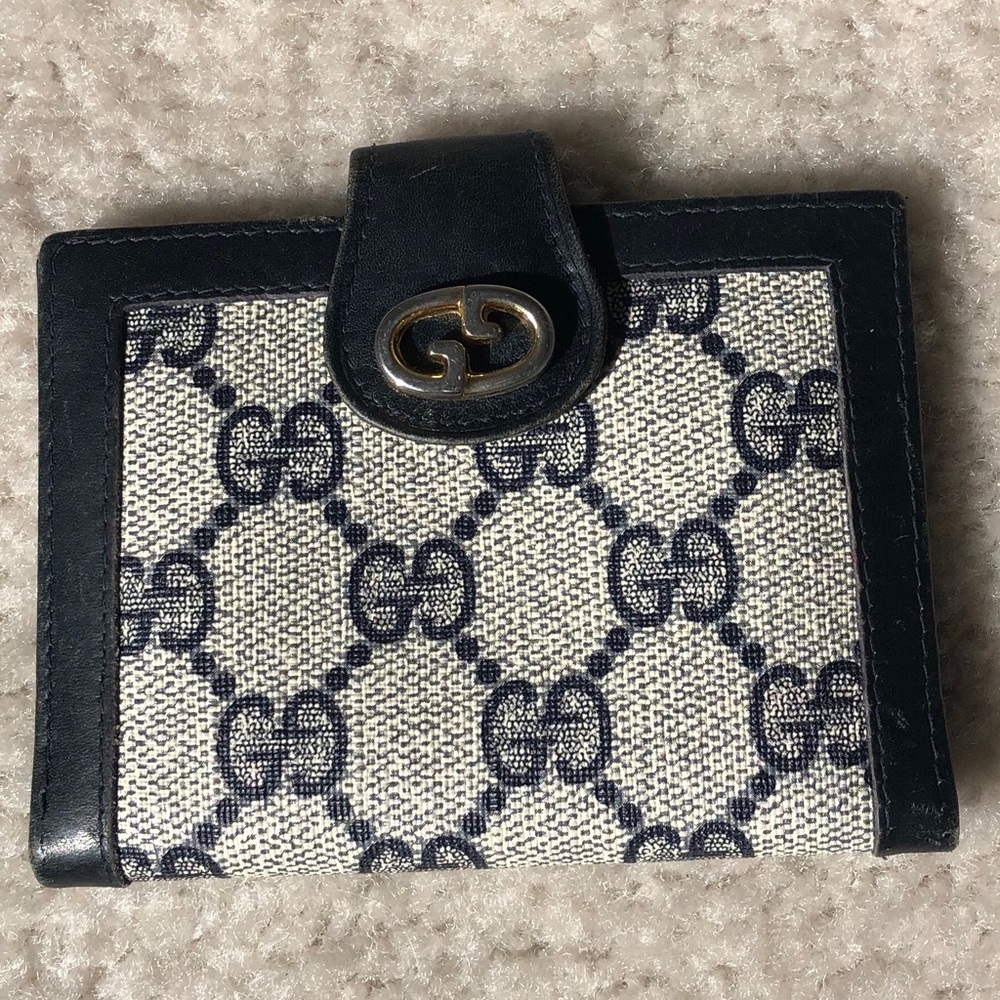Gucci patterned leather wallet